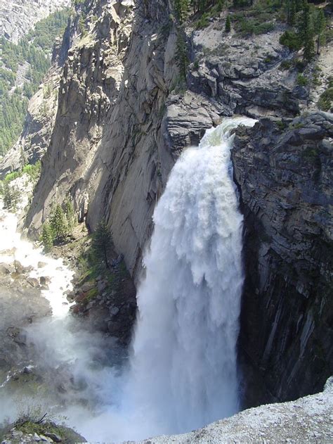 17 Best images about Waterfalls of the Sierra Nevada on Pinterest ...