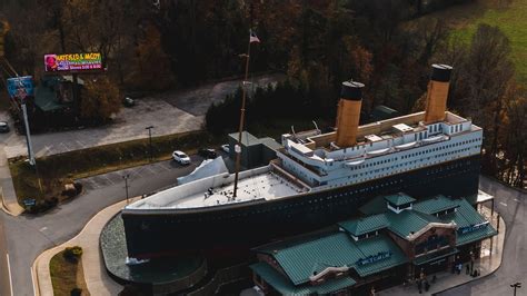 Titanic museum pigeon forge - mblat