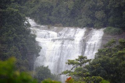 Chelavara Falls, Coorg - Timings, Swimming, Entry Fee, Best Season to Visit