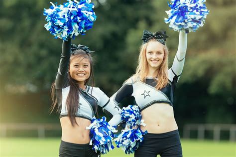 Cheering Cheerleaders | Cheerleading cheers, Cheerleading, Cheer