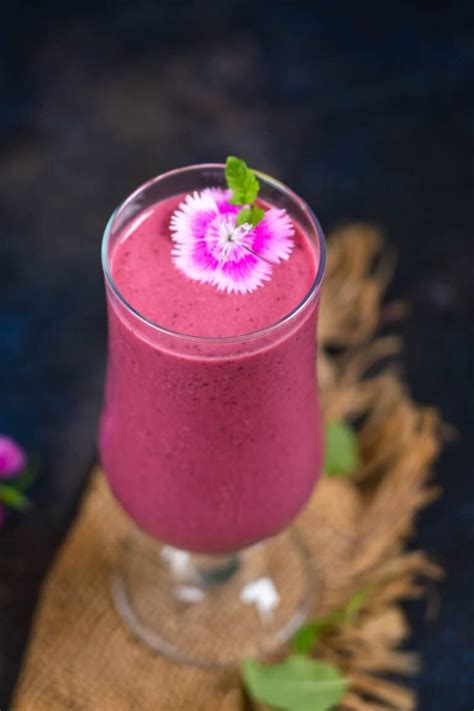 Berry Blast Smoothie Recipe (No Banana) - Whiskaffair