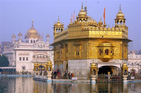 Templo Dorado o Harmandir Sahib en India - India - Ser Turista