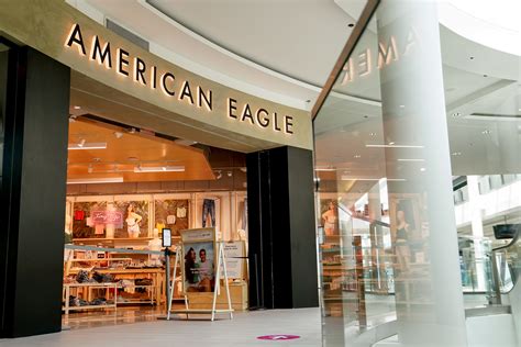 American Eagle tops quarterly estimates on steady apparel demand | Reuters