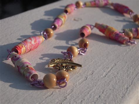 Paper Bead Necklace · A Paper Bead Necklace · Jewelry on Cut Out + Keep