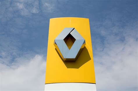 Renault Gets State Backing to Let Parts Supplier Die Amid Outcry ...