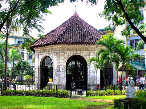 The Magellan's Cross – a Part of the History of Cebu | Travel to the Philippines