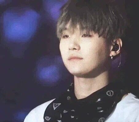 Suga crying @ On Stage Epilogue Concert in Seoul 5/7/16 | Suga, Min ...