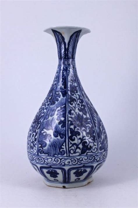 Ming Porcelain Blue&white Floral Vase Auction