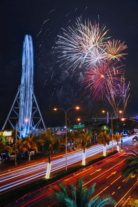 SM Mall of Asia Fireworks show | Tarp Guadalupe | Flickr