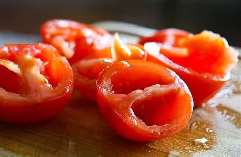 Scarpetta's Spaghetti Recipe: Fresh Tomato Sauce & Garlic Basil Oil