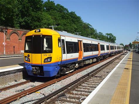 London Overground train at Crystal Palace Station | London overground ...