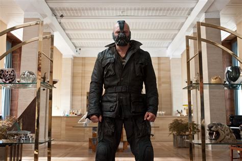 Another new HQ Bane photo from 'The Dark Knight Rises' | Batman News