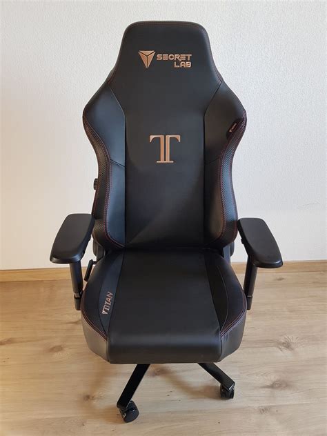 SecretLab Titan 2020 Series Review: The All-New Favorite Gaming Chair ...