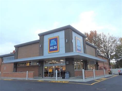 Remodeled Lyndhurst ALDI holds grand re-opening - cleveland.com