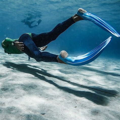 Freediving records are absolutely insane: -Static apnea (longest time holding breath): 24min 3 ...