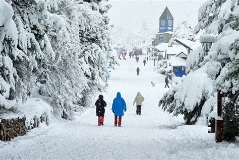 VOLVIÓ LA NIEVE A BARILOCHE Y SE REACTIVAN LAS PISTAS