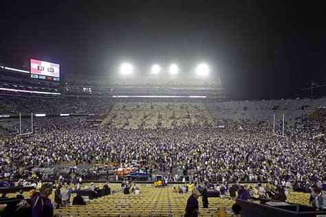 LSU beats 'Bama, storms field after gutsy OT decision | Whole Hog Sports