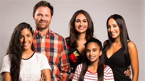 SA Neighbours star Sharon Johal plans big fat Sikh wedding | The Advertiser