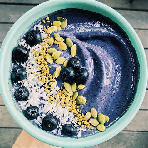 Summer Blueberry Smoothie Bowl - Chelsea Young