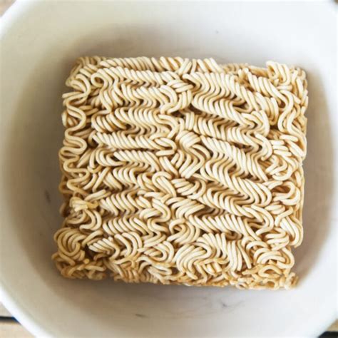 How to Cook Ramen Noodles in the Microwave - Insanely Good