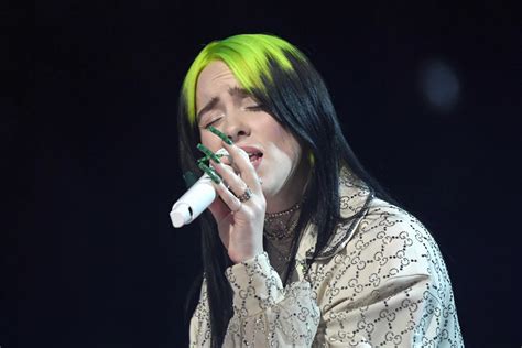 Billie Eilish Sparkles During Debut 2020 Grammys Performance