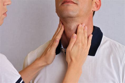 thyroid-symptoms-in-men | Sitaram Bhartia Institute of Science and Research