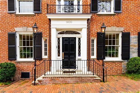 John F. Kennedy’s former hits the market with plenty of classic charm ...