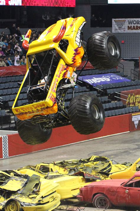 El Toro loco monster truck | Big monster trucks, Monster trucks ...