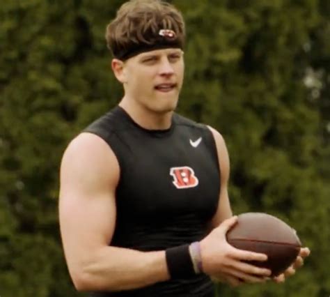 Joe Burrow unveils new look at Bengals offseason practices