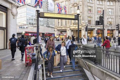 574 Oxford Street Station Stock Photos, High-Res Pictures, and Images - Getty Images