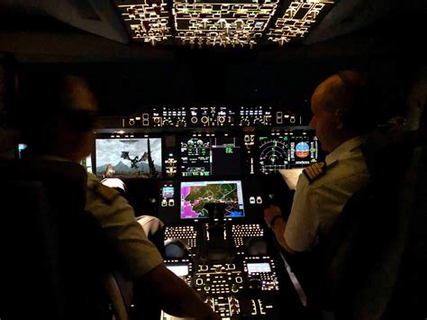 Airbus A350 cockpit looks amazing : r/aviation