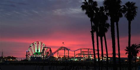 Things To Do At Night On The Santa Monica Pier - Big Dean's Ocean Front ...