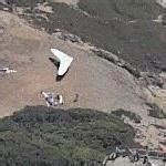 Hang Glider preparing to launch in San Francisco, CA (Google Maps)