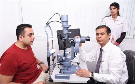 Presbyopia correction option in mumbai | best laser eye hospital in Mumbai