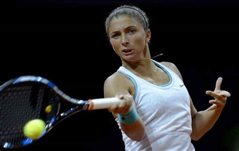 Sara Errani -2015 Porsche Tennis Grand Prix in Stuttgart First Round ...