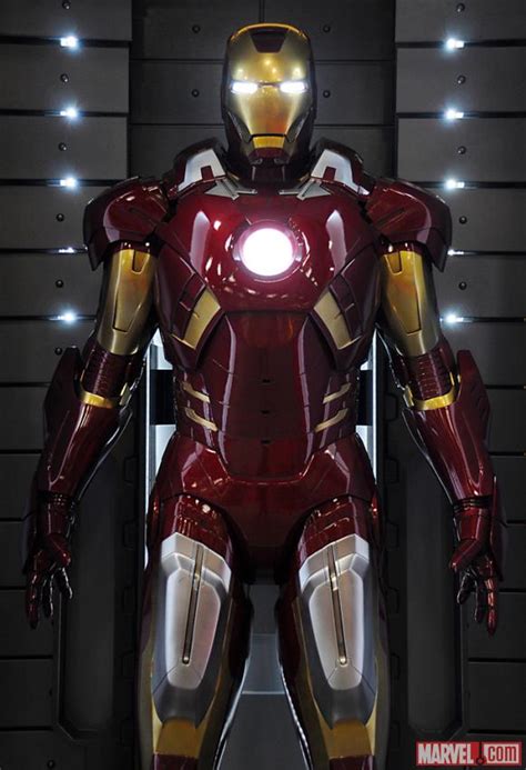 SDCC 2012: Marvel’s Iron Man Hall Of Armor – Close Up! – YBMW