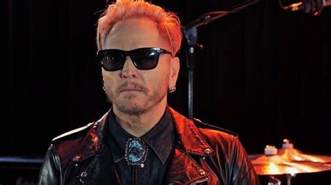 Former GUNS N' ROSES / VELVET REVOLVER Drummer MATT SORUM To Release Autobiography In April 2020 ...