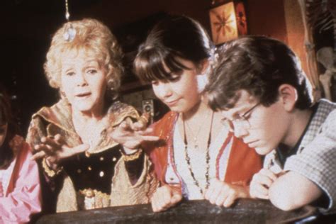 Halloweentown, the Best Disney Channel Original Movie, Is Streaming ...