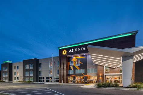 La Quinta Inn & Suites by Wyndham Perry | Perry, GA Hotels