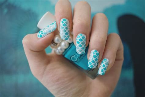 Mermaid scale nails 🐬 | Nail art, Nails, Mermaid scales