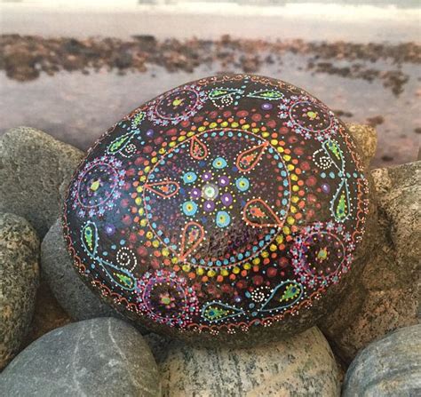 Beach Stone Art | Stone painting, Stone art, Painted rocks