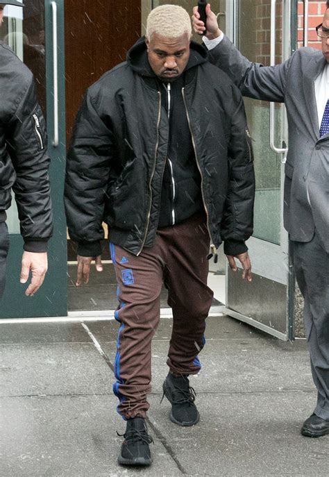 Total 95+ imagen outfit kanye - Abzlocal.mx