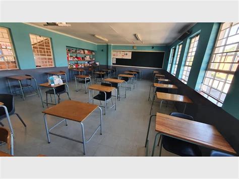 Krugersdorp High School gears up for the return of its learners | Krugersdorp News