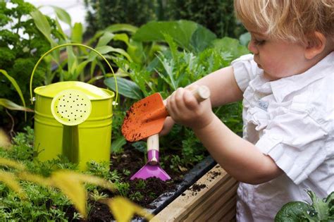 Giocare all'aperto: qualche suggerimento per i bambini