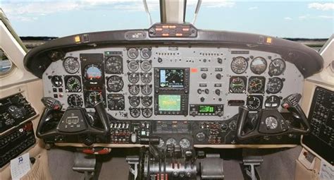 Hawker Beechcraft King Air B200 Specs and Description