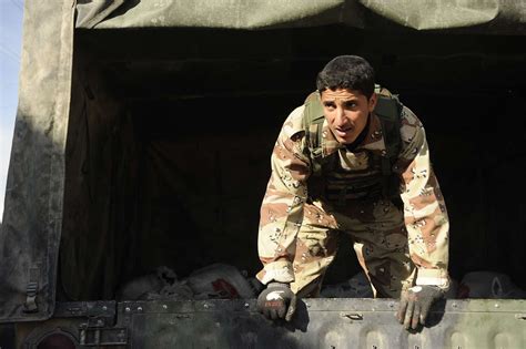 An Iraqi soldier from 3rd Battalion, 6th Brigade, 2nd - NARA & DVIDS ...