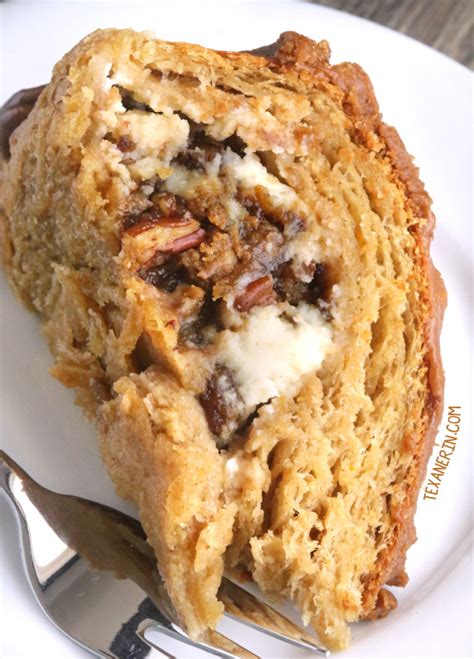 King Cake with Pecan Praline Cream Cheese Filling - Texanerin Baking