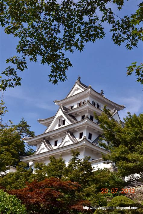 A Global Life: Visiting Gujo and Hachiman castle