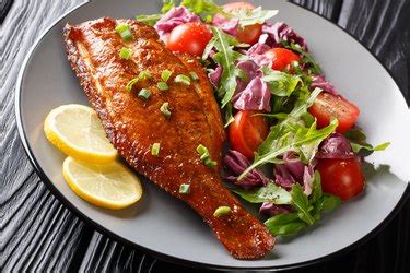 How to Bake Rockfish With Lemon | livestrong