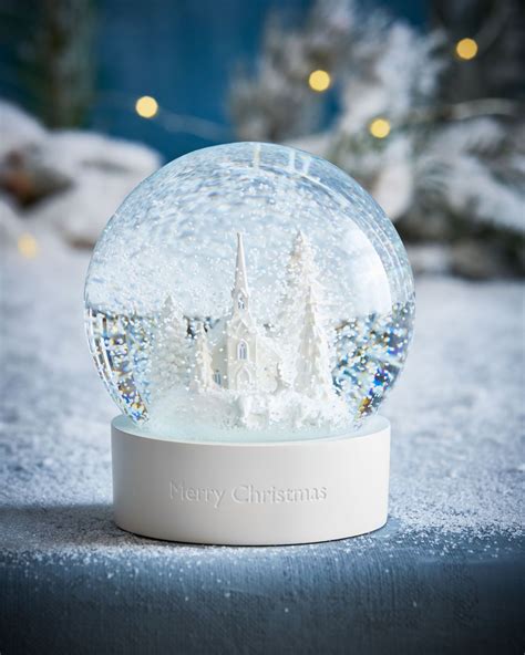 Wedgwood 2018 Snow Globe | Snow globes, Christmas snow globes, Christmas globes